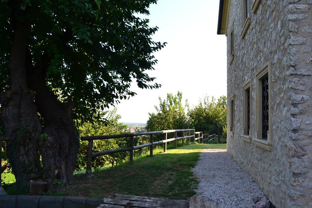 Bed and Breakfast Casale La Rocchetta Лоніго Екстер'єр фото